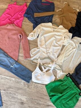11 pc women’s size XS mixed lot bundle